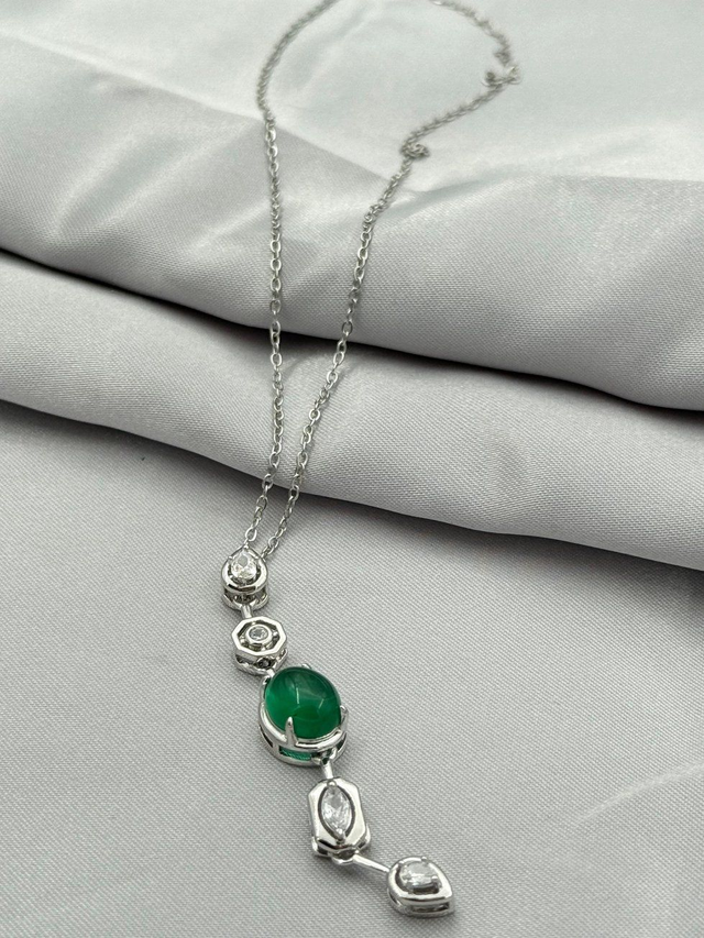 Collana pietra verde