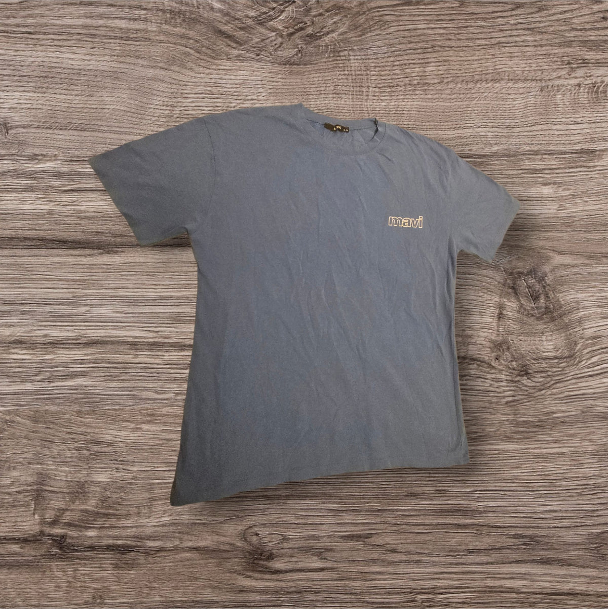 T-shirt Ottoman Kumus Mavi in cotone grigio-azzurro con logo ricamato sul petto e vestibilità regolare