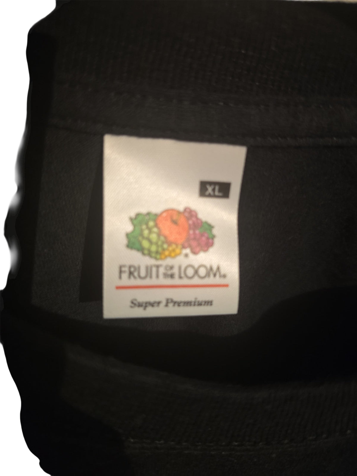 Etichetta interna Fruit of the Loom taglia XL su maglietta nera Ottoman Kumus in cotone
