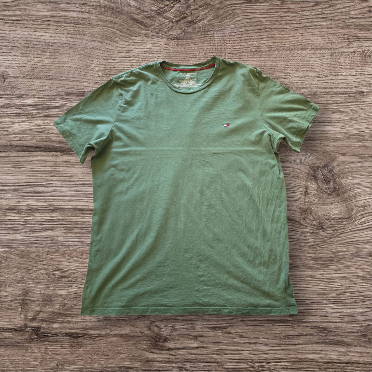 T-shirt girocollo Ottoman Kumus Tommy Hilfiger in cotone verde salvia con logo ricamato sul petto